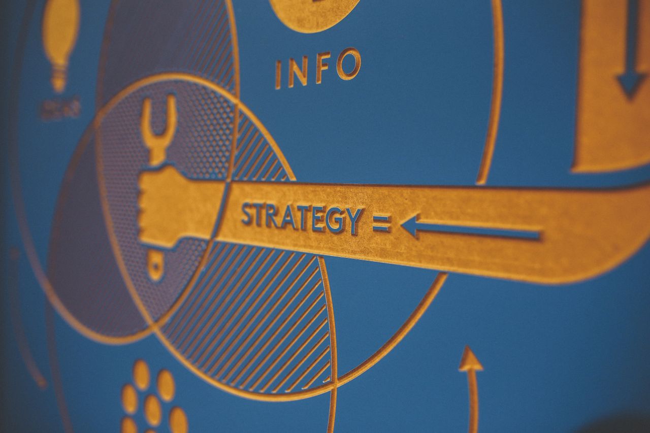 team-01 Colorful business infographic highlighting strategy and information concepts.